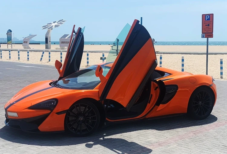 4 Reasons to Rent Mclaren in Dubai for Stellar Travelling Experience
