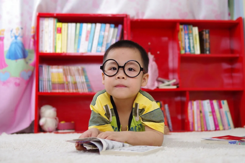 Raising Kind and Responsible Children: A Guide to Positive Discipline Methods