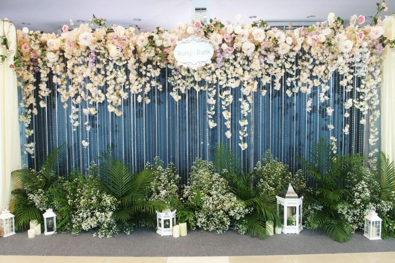 What Should a Couple Ask the Wedding Planner?