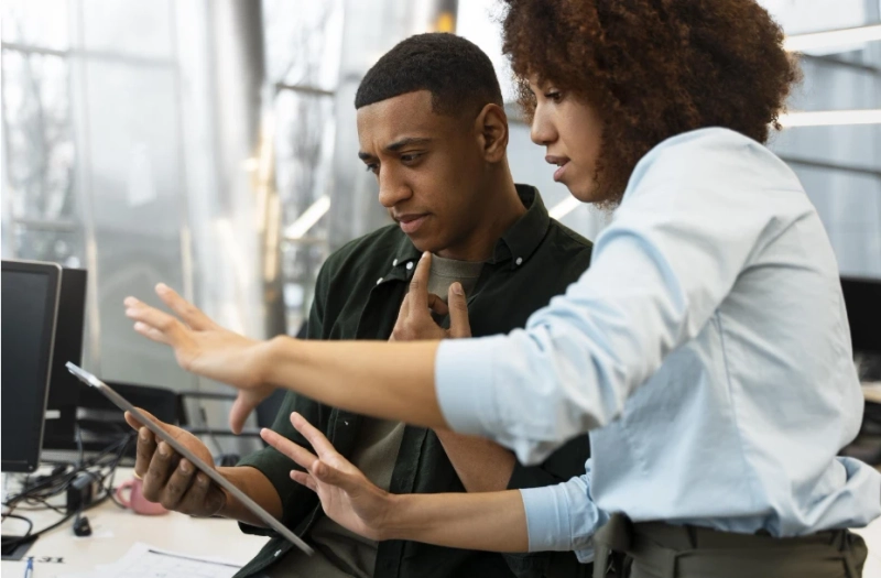 B2B Commerce Trends That Will Define the Next Era