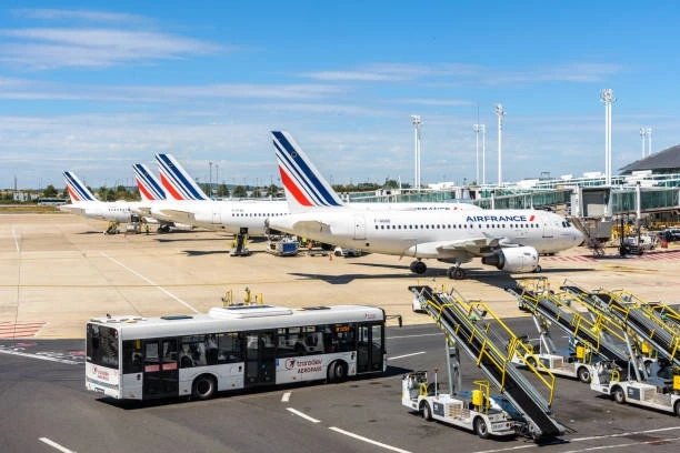 Travel With Confidence By Using Professional Airport Shuttle Services