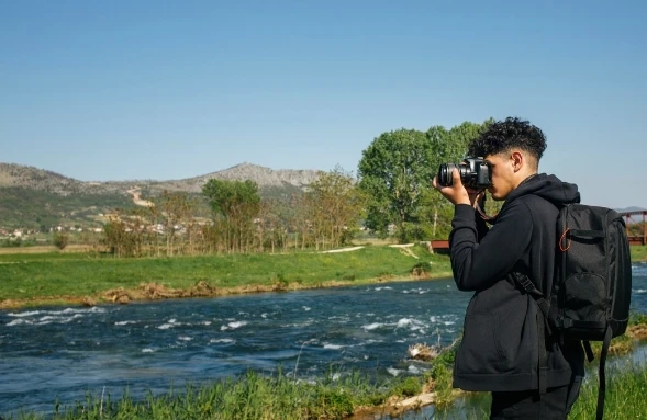 How to Capture Stunning Landscape Photos on Your Trekking Trips