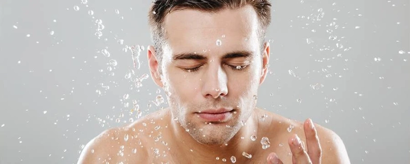 How to Build the Perfect Men’s Skincare Routine Starting with Cleanser?