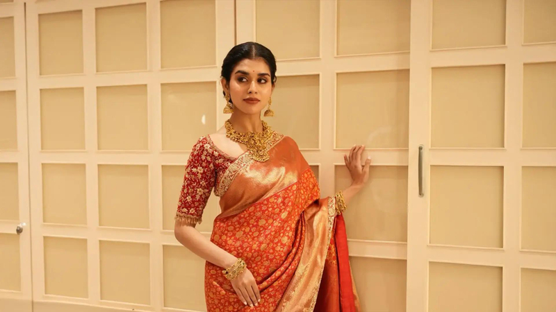 Readymade vs Tailored Designer Saree Blouses in the UK: Which is Better?