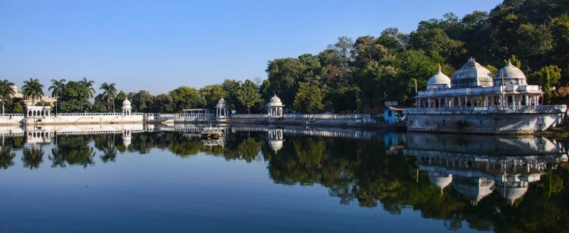 Explore Udaipur's Must-See Lakes!