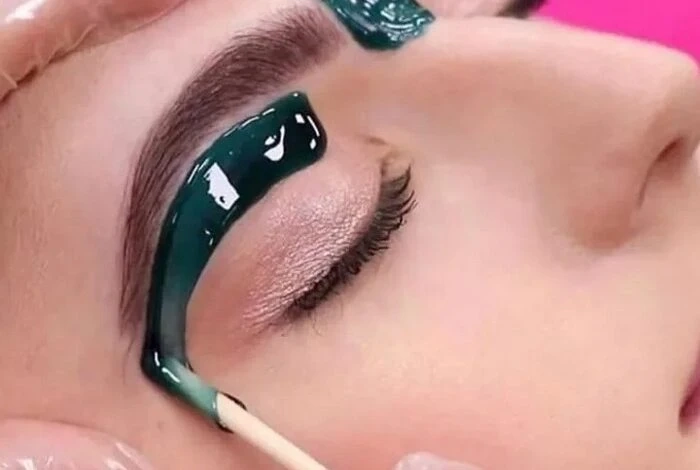 Eyebrow Waxing: A Guide To Getting The Perfect Eyebrows
