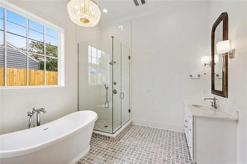 A Look At Some Ideas For Remodeling Small Bathrooms