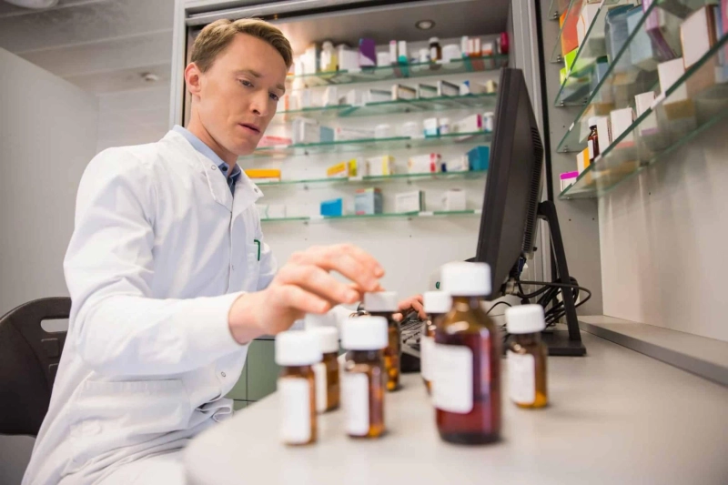 What Is a Compounding Pharmacy in Regina and How Does It Work?
