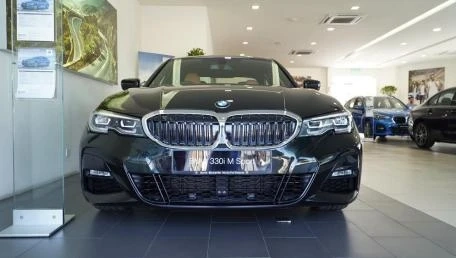 10 advantages and disadvantages of BMW 320i Sport G20