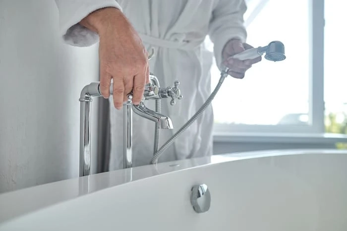 Tub Plumbing Repair in Mississauga: Restoring Relaxation to Your Bath Time