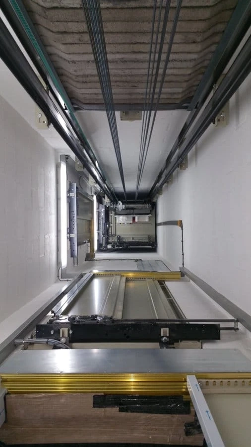 No Elevator Shaft? Putting an Elevator on the Facade Is Already Possible