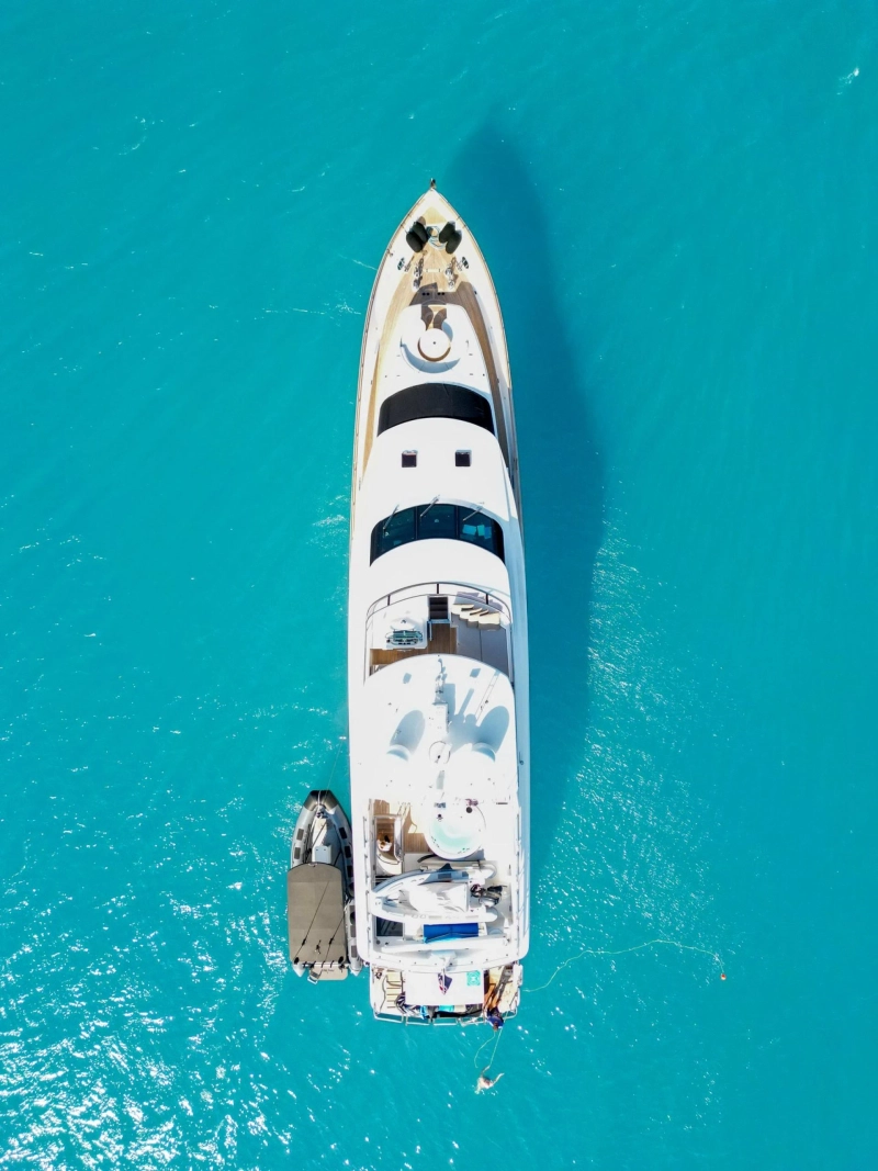 Discover the Ultimate Freedom: Yacht Hire in Airlie Beach and Brisbane