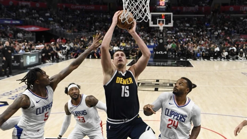 What’s behind the NBA's new focus on traveling, and how players and teams are adjusting?