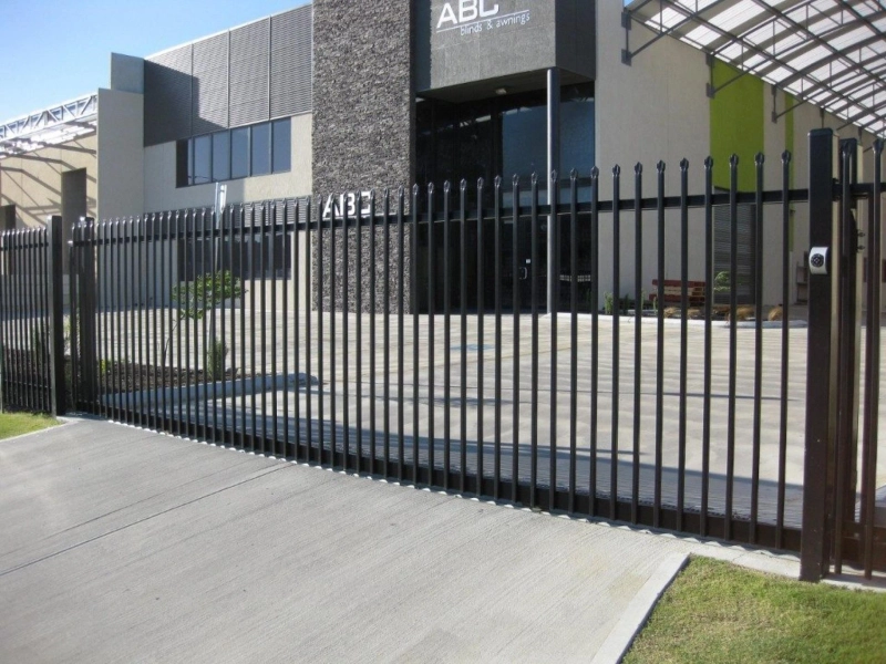 Slat Fences and Gates in Perth – For Commercial & Residential Buildings | Elite Gates