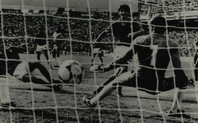 O mundo do futebol está com a bola parada
