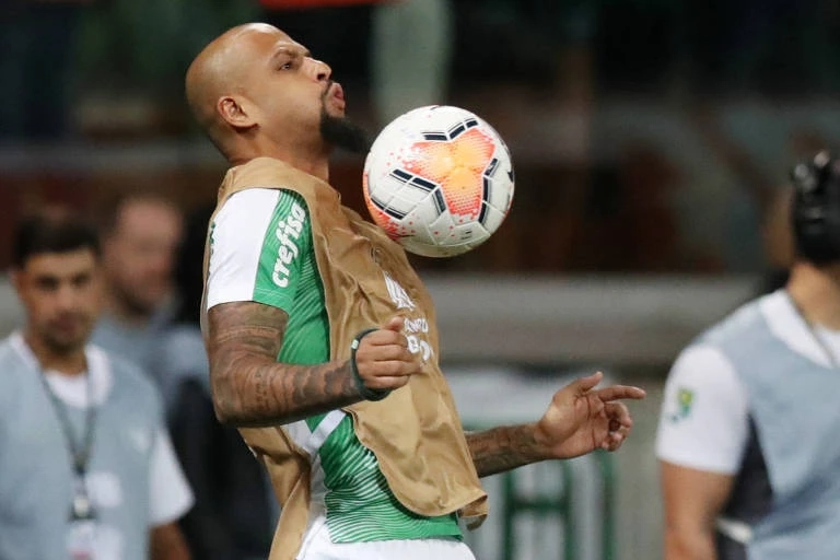 Jogadores protestam em vídeo contra redução prevista em projeto de lei