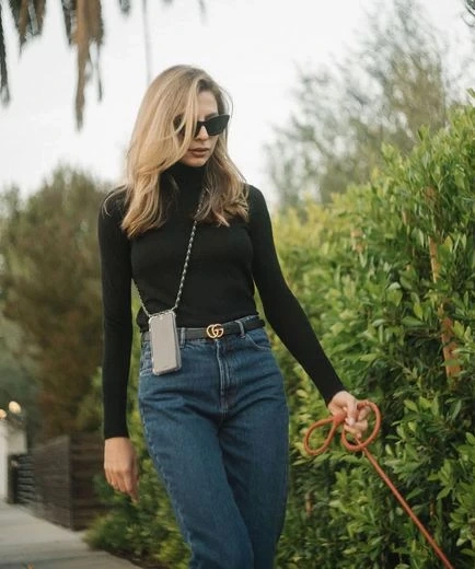 Never Drop Your Phone Again: The Benefits of Phone Strap Holders