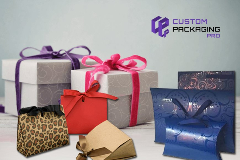 Add Captivating Features in Decorating Gift Boxes