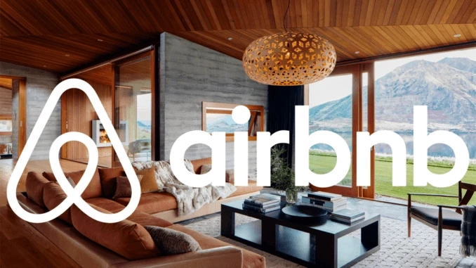 Airbnb Business Model: How Does Airbnb Make Money? 