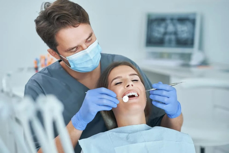 Dental Implants: Insights from a Dentist in Sherman Oaks