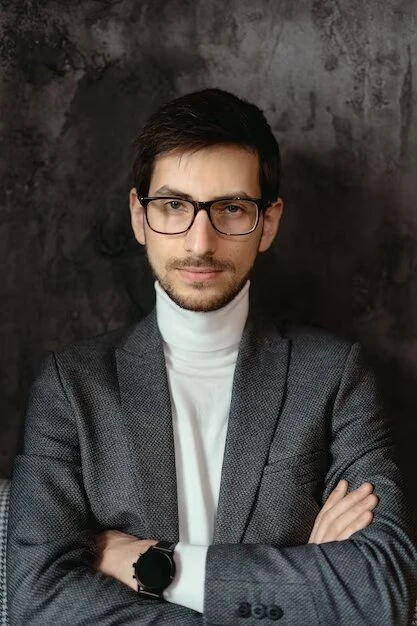 The Impact of Professional Resume and Business Headshots on Your Career Success
