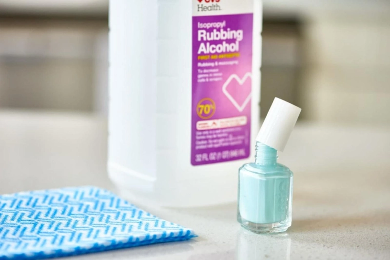 Rubbing Alcohol Is Great for Cleaning, But Here Are 6 Things You Should Never Do