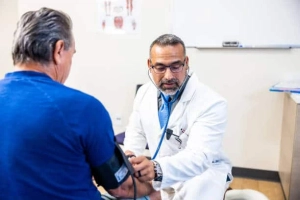 What Can a Holistic Health Clinic Offer You?