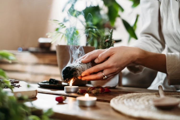 How to Make White Sage & Palo Santo Incense Sticks