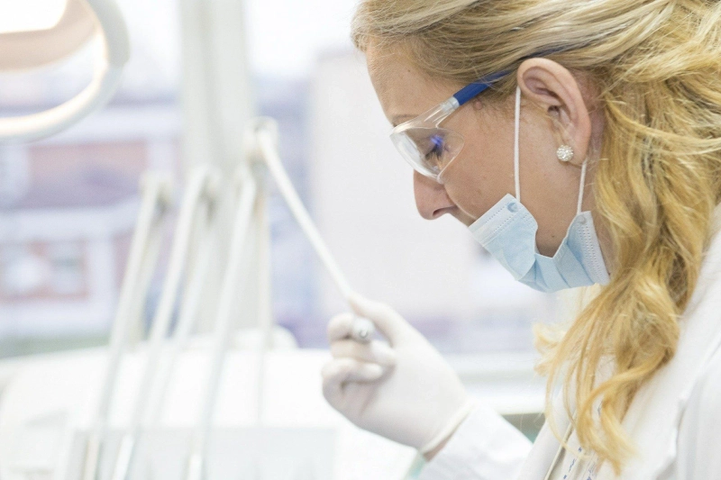 The medical device batteries market is projected to grow at an annualized rate of 12%