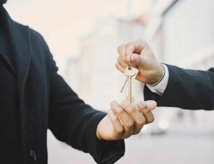 When Is the Right Time to Work with a Commercial Real Estate Coach?