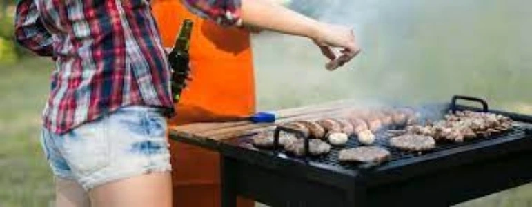 Sizzling Up the Romance: How to Plan the Perfect BBQ Date