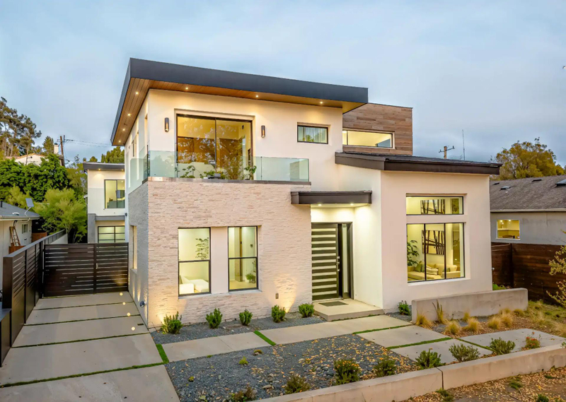 7 Important Questions to Ask Before Hiring a Custom Home Builder