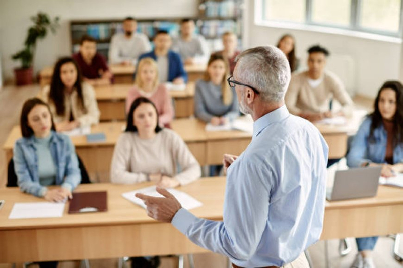 Personal Branding in the Digital Age: Insights from MIP Academy's Digital Marketing Courses in Vadodara