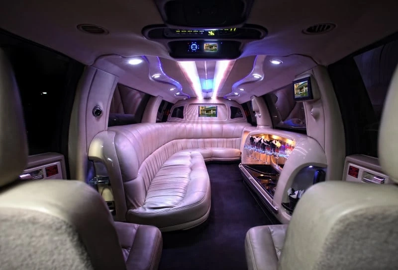 Ride Luxuriously With the Most Affordable Limo Service in Orlando