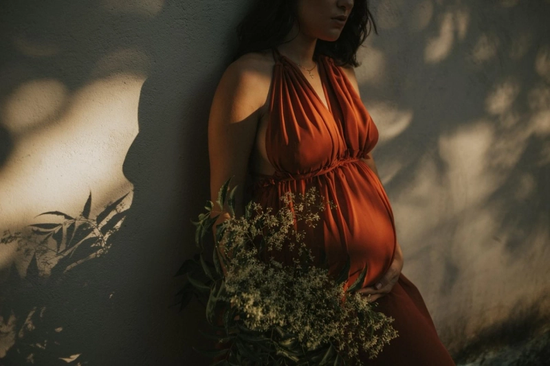 Weighing the Pros and Cons of Surrogacy: Making an Informed Decision