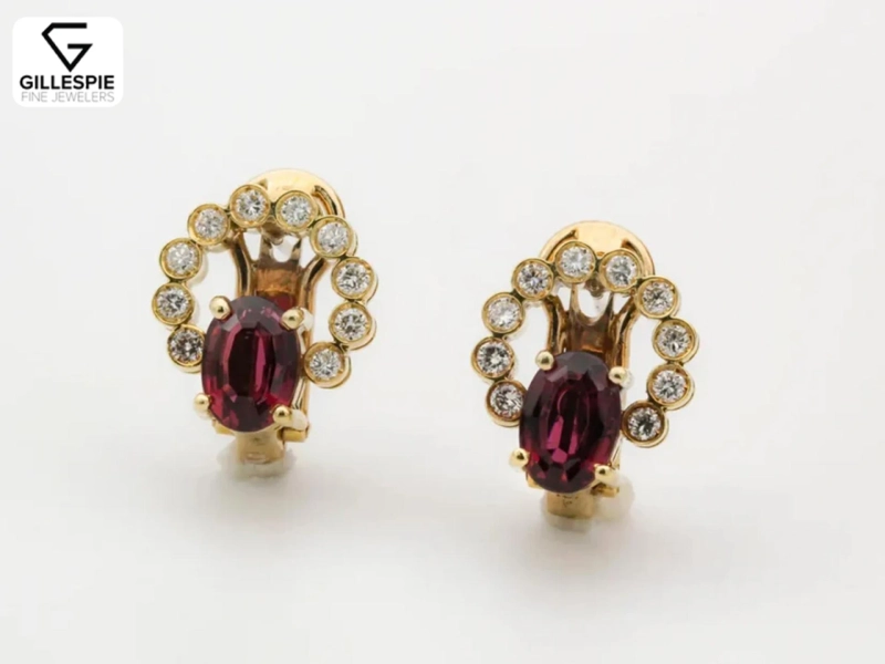 How Do Designers Turn an Idea Into an Iconic Jewelry Piece?