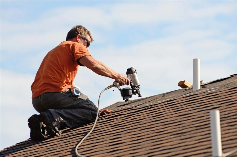 Benefits of Hiring Local Roofing Contractors