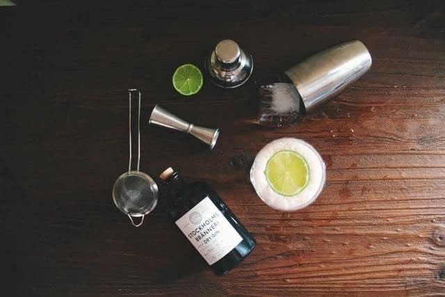 At-Home Bartending: Handy Cocktail Tips to Blend Like a Pro