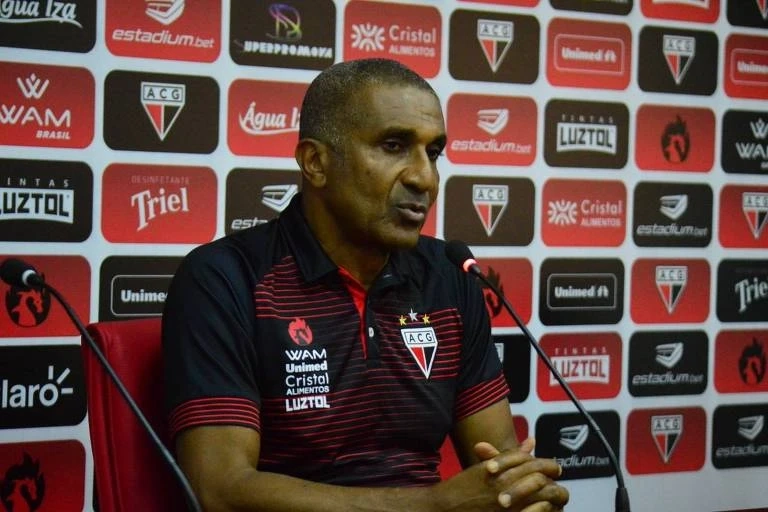 Cabeças de técnicos rolam mais que a bola no futebol brasileiro
