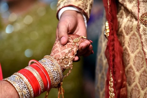 How to Choose the Right Matrimonial Agency in Delhi for Your Family