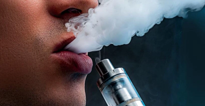 WHY E-CIGARETTES CAN'T HELP YOU QUIT SMOKING