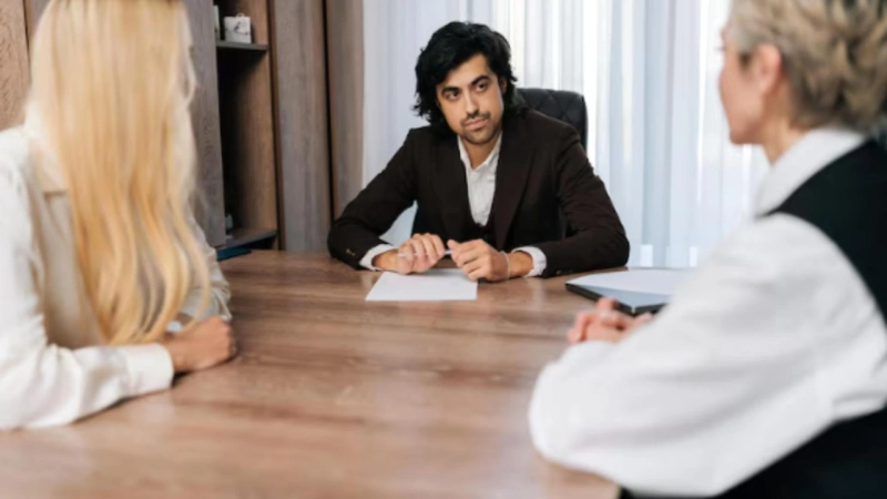 Why Hiring the Best Divorce Lawyers Can Save Your Future?