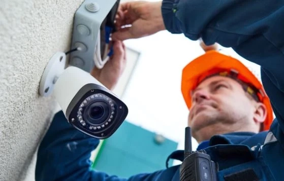 Wired vs Wireless CCTV Camera Installation: Which Is Right for You