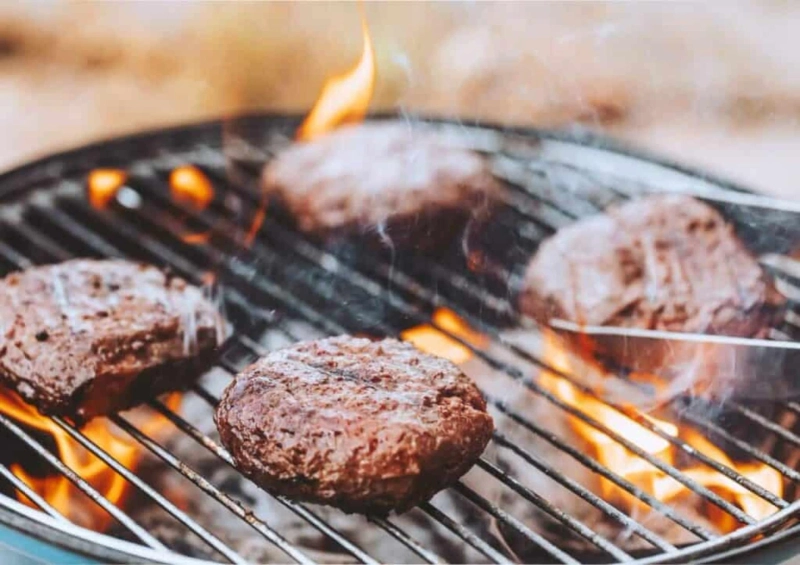 The Art of Perfectly Grilled Burgers: Tips and Techniques