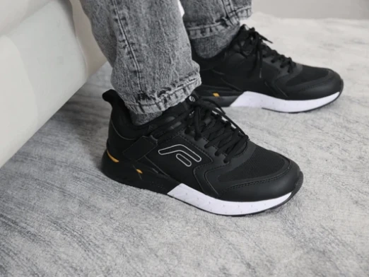 Wide Trainers for Men: The Best Picks for Comfort, Fit, and Support