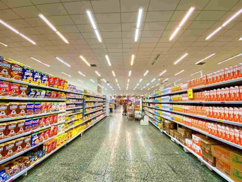 Grocery Stores Ads as Indoor Advertising Tactics