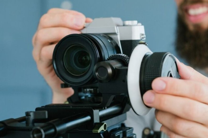 How Narrative Techniques Enhance Photo and Video Services