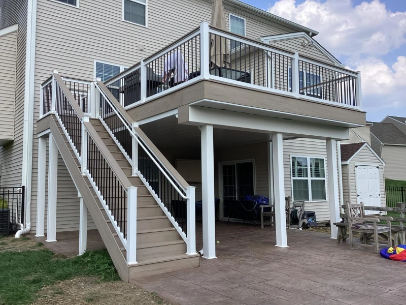 How to Evaluate Reviews When Searching for a Deck Contractor Near Me