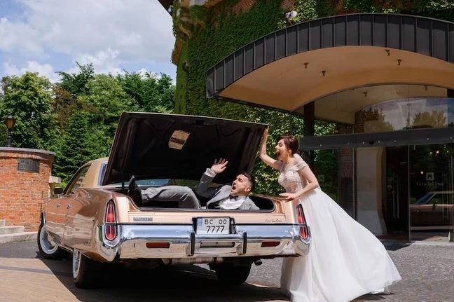 Your Special Day in NYC will Have a Luxury Touch with Elegant Wedding Transportation