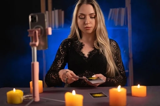 3 Types of Information That You Can Get From a Psychic Reader Expert in Melbourne